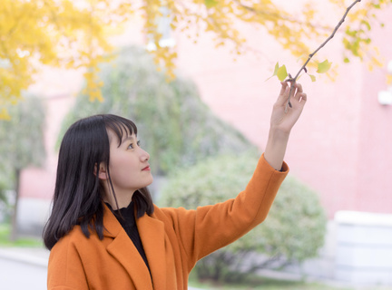 王子奇刚当上人妻 王星越就出手了